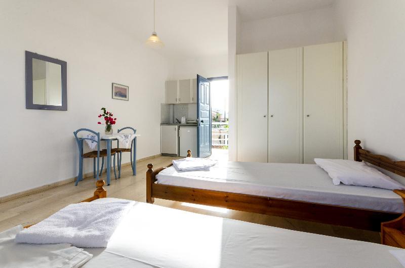Aris Apartments 말리아 외부 사진